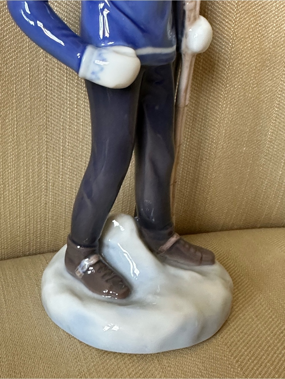 Bing & Grondahl Porcelain Boy Skier Figurine No. 2358 flawless - Picture 7 of 9